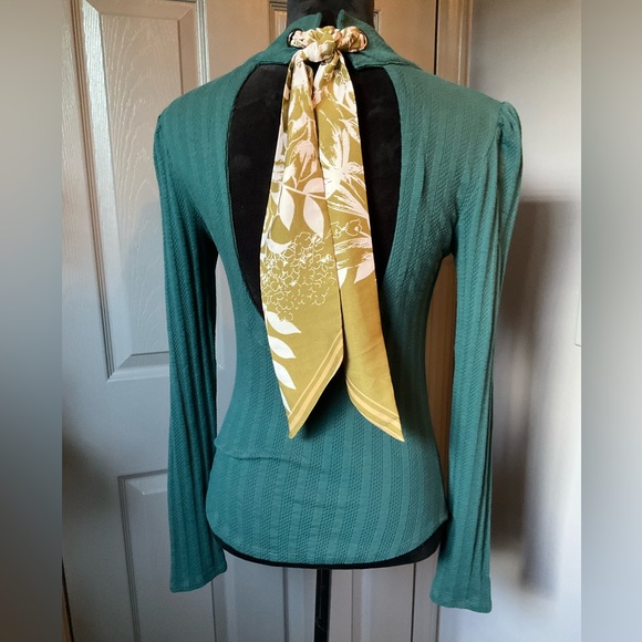 Free People small Party in the back Hunter green long sleeve sweater - Picture 7 of 8